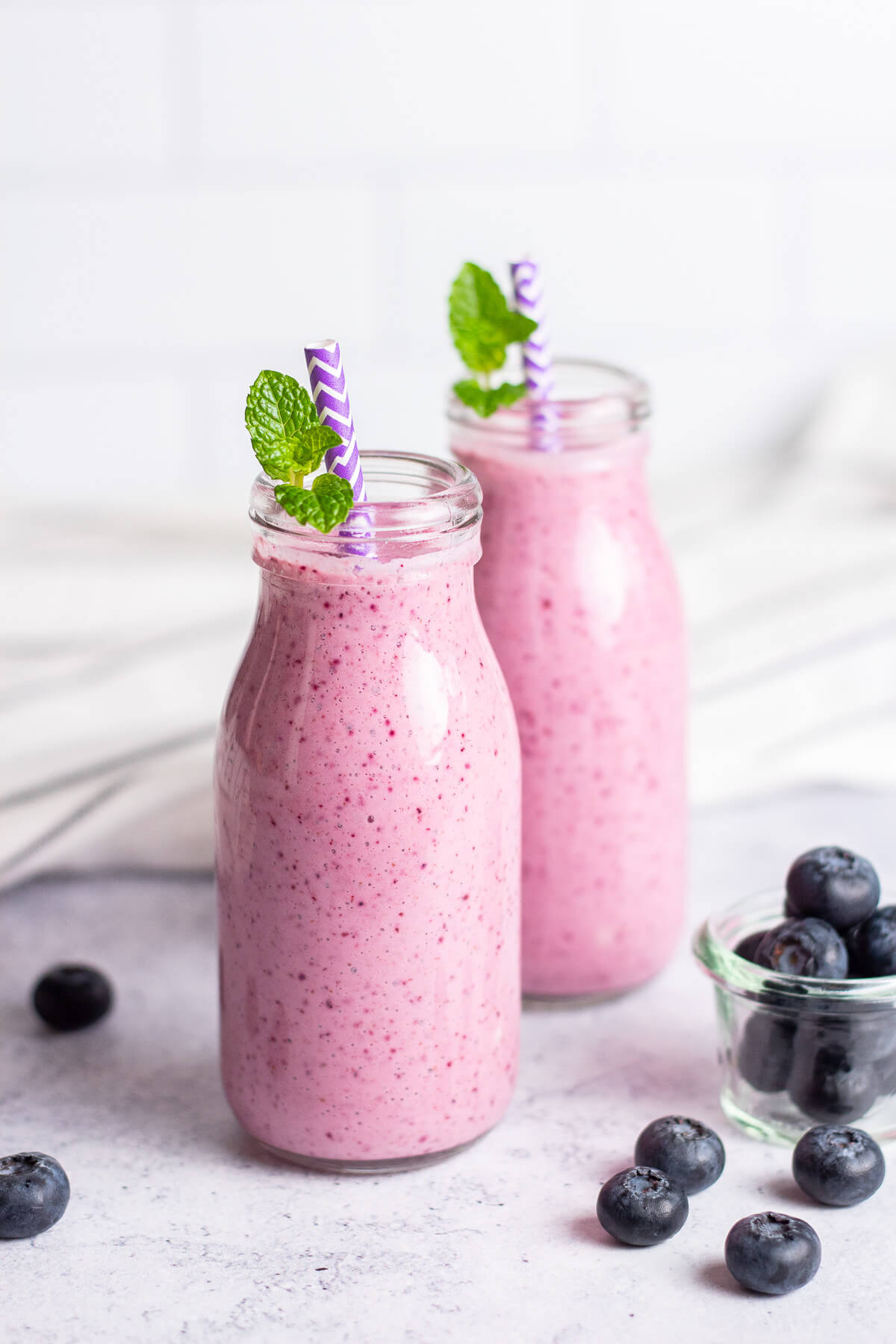 blueberry yogurt smoothie
