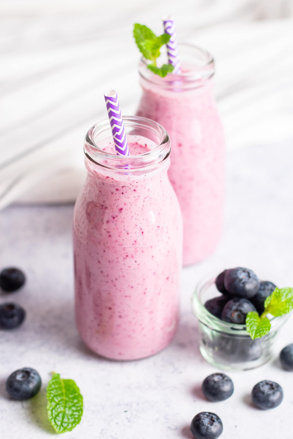 blueberry yogurt smoothie