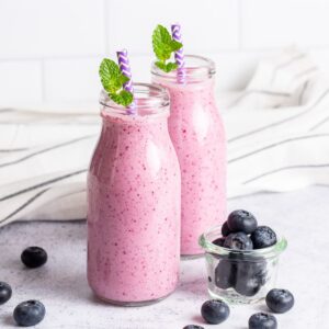 blueberry yogurt smoothie